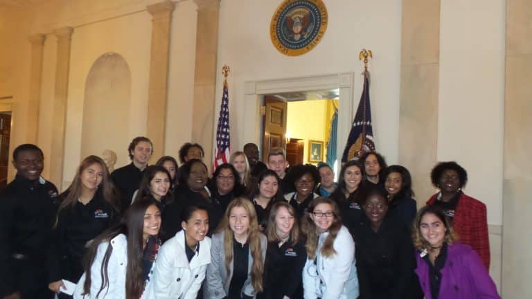 NVEEE interns and Peace Ambassadors inside the White House during National Anti-Bullying Week, November 2016